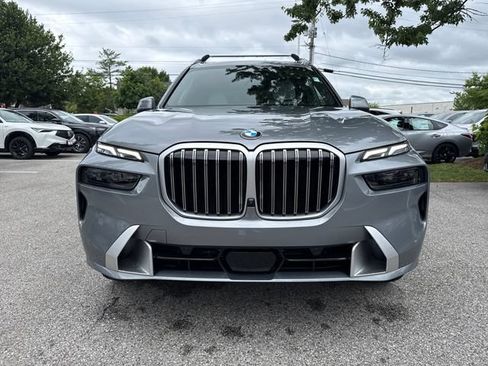 Used 2024 BMW X7 xDrive40i w/ Premium Package AWD/4WD image 9