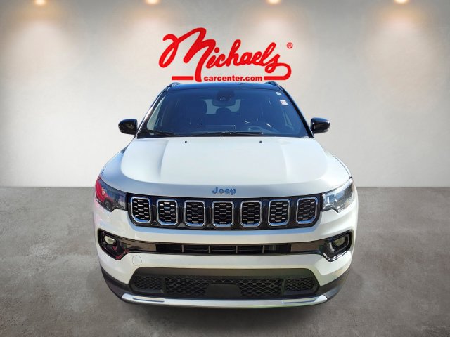 Used 2025 Jeep Compass Limited AWD/4WD image 2