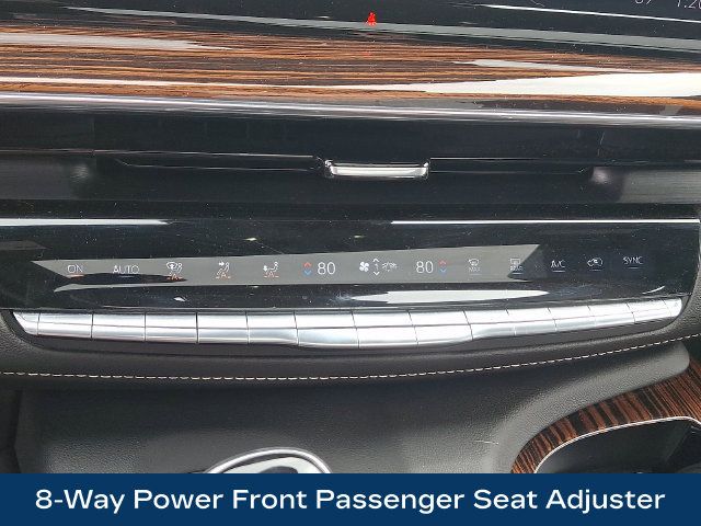 Used 2021 Cadillac Escalade Premium Luxury w/ LPO, Illumination Package AWD/4WD image 13