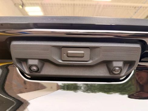 Used 2024 Chevrolet Silverado 1500 RST AWD/4WD image 8