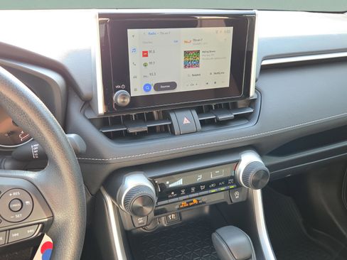 Certified 2025 Toyota RAV4 LE FWD image 18
