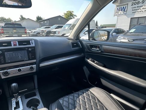 Used 2016 Subaru Outback 3.6R Limited AWD/4WD image 33