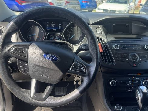 Used 2016 Ford Focus SE image 16