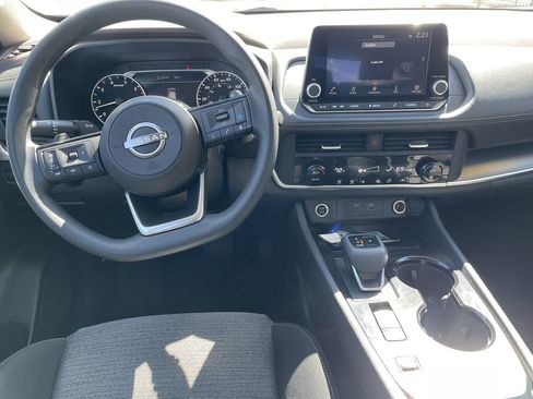 Used 2023 Nissan Rogue SV FWD image 15
