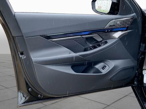New 2026 BMW i5 M60 AWD/4WD image 10