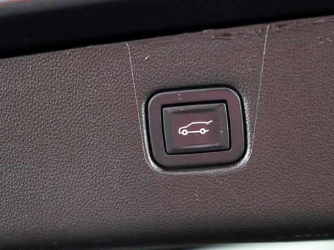 Used 2022 Chevrolet Blazer Premier w/ Enhanced Convenience Package FWD image 30