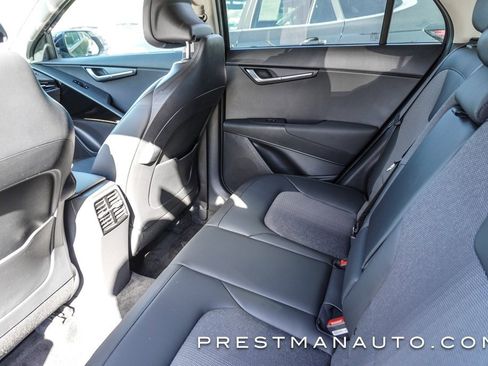 Used 2025 Kia Niro EX image 23