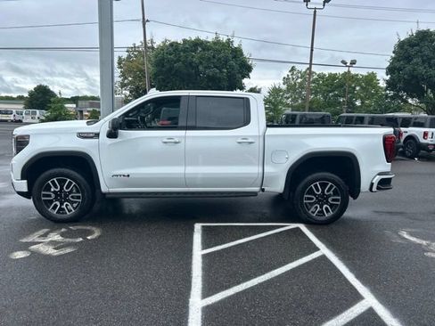 Used 2025 GMC Sierra 1500 AT4 w/ AT4 Premium Package AWD/4WD image 4