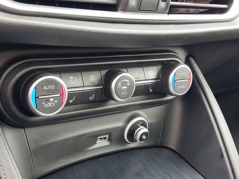 Used 2024 Alfa Romeo Stelvio Sprint AWD/4WD image 33