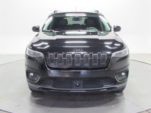 Used 2023 Jeep Cherokee Altitude Lux AWD/4WD image 2