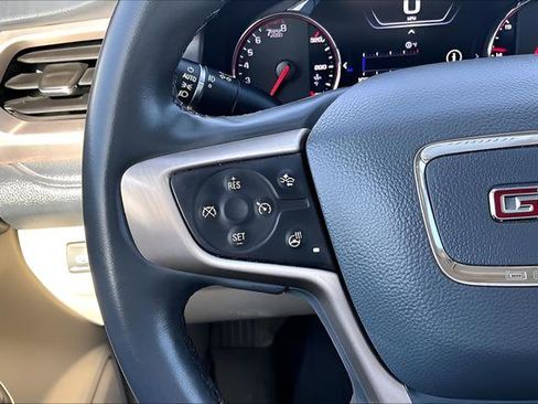 Used 2023 GMC Acadia Denali w/ Denali Technology Package AWD/4WD image 13