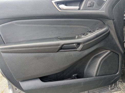 Used 2024 Ford Edge Titanium image 16