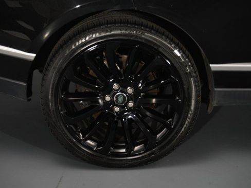 Used 2019 Land Rover Range Rover Long Wheelbase Autobiography AWD/4WD image 23
