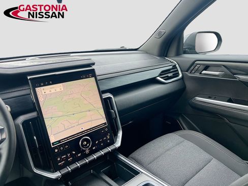 Used 2025 GMC Acadia Elevation image 32