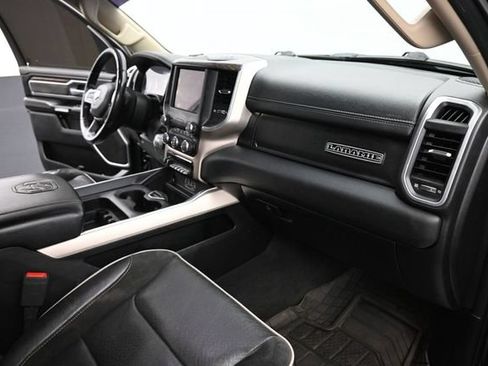 Used 2020 RAM 1500 Laramie AWD/4WD image 19