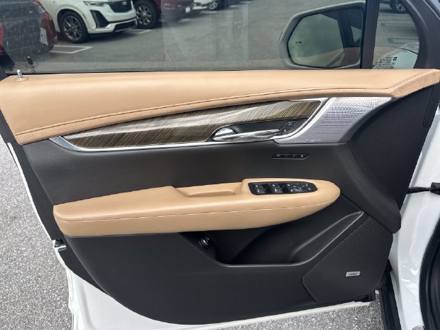 Used 2020 Cadillac XT6 Sport w/ Platinum Package AWD/4WD image 10