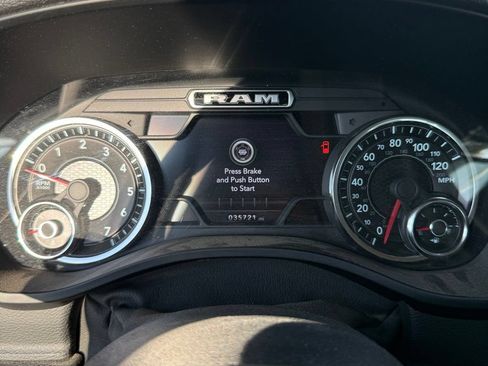 Used 2021 RAM 1500 Laramie AWD/4WD image 9