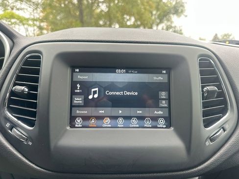 Used 2018 Jeep Compass Latitude w/ Popular Equipment Group image 42