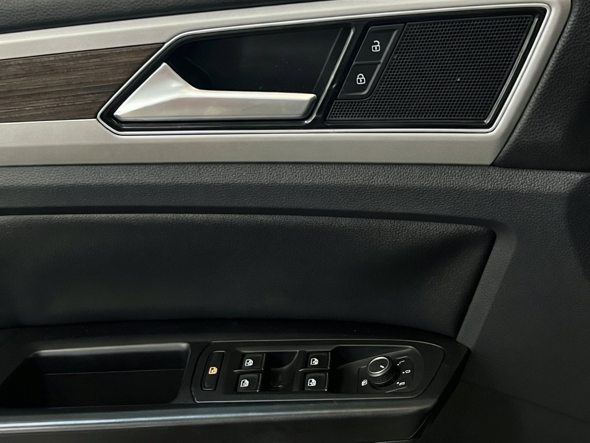Used 2019 Volkswagen Atlas SEL FWD image 14