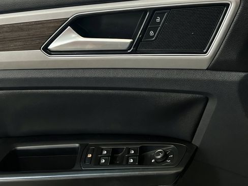 Used 2019 Volkswagen Atlas SEL FWD image 14
