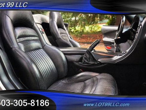 Used 1999 Chevrolet Corvette Convertible w/ Memory Pkg image 16