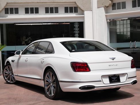 Used 2024 Bentley Flying Spur W12 AWD/4WD image 3