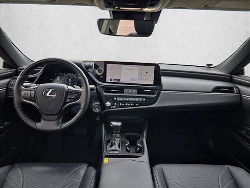 Used 2024 Lexus ES 300h w/ Technology Package FWD image 18