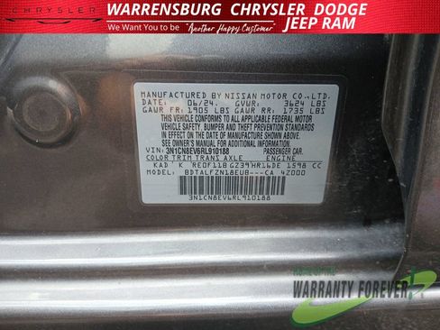 Used 2024 Nissan Versa SV FWD image 8