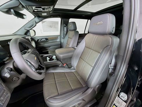 New 2026 Chevrolet Suburban High Country w/ Sun And Tow Package AWD/4WD image 11