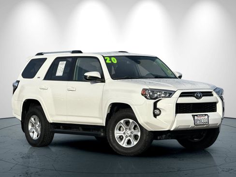 Used 2020 Toyota 4Runner SR5 image 2