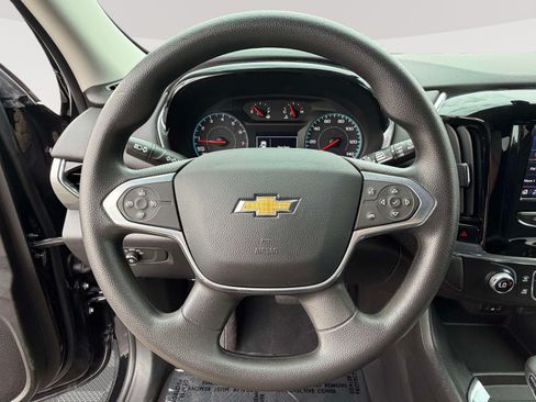 Used 2021 Chevrolet Traverse LS FWD image 12