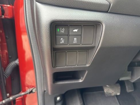 Used 2018 Honda CR-V Touring image 21