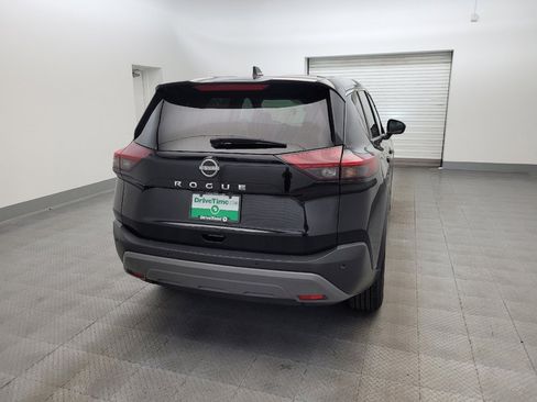 Used 2023 Nissan Rogue S image 7