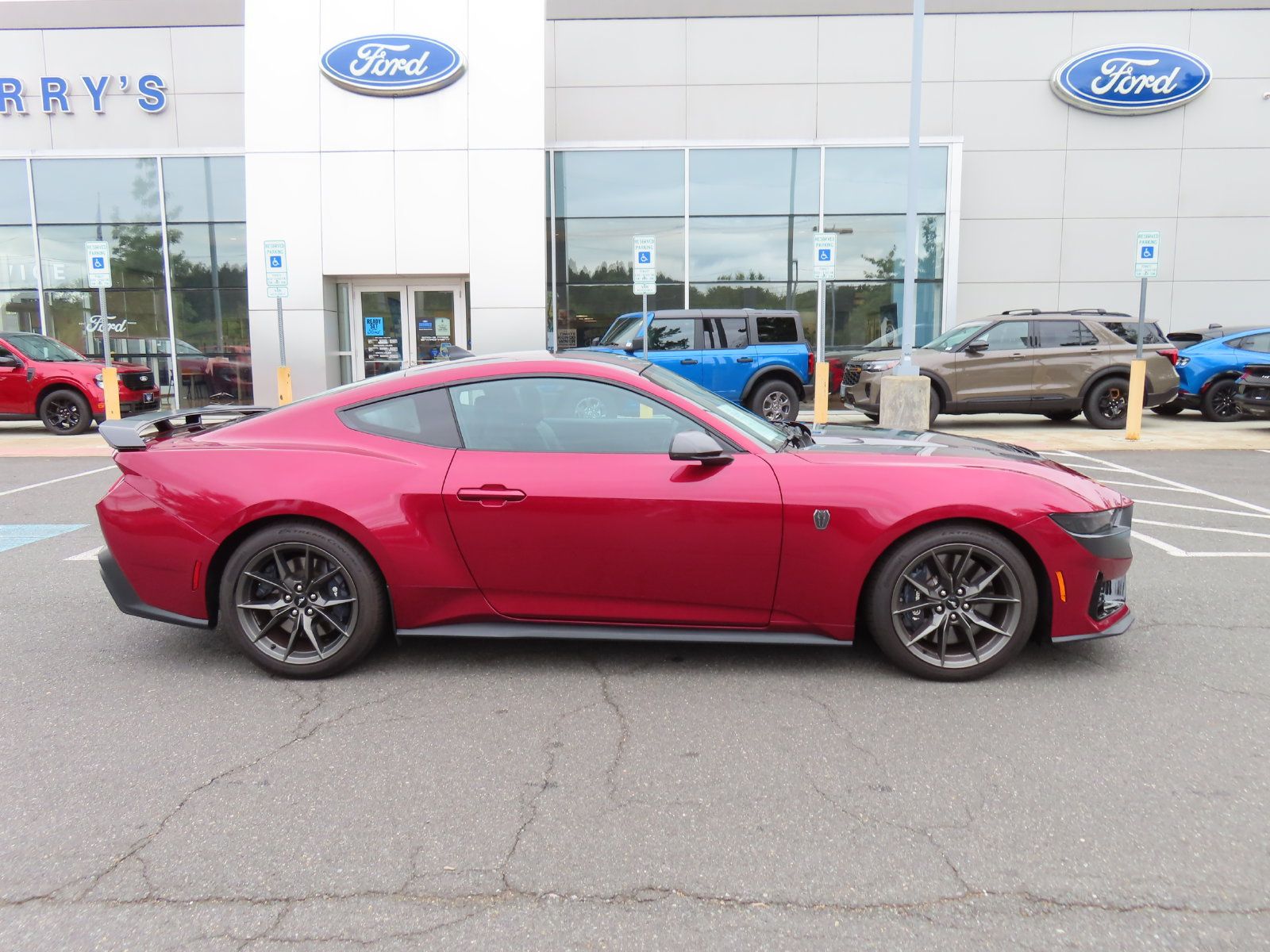 Used 2025 Ford Mustang Dark Horse RWD image 4