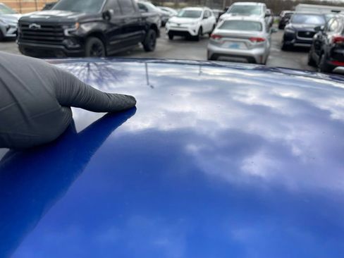 Used 2013 Dodge Avenger SE image 12