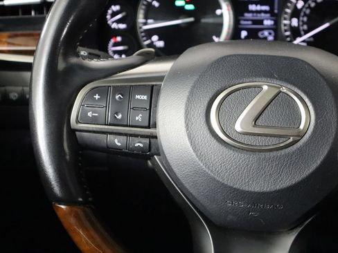 Used 2016 Lexus LX 570 4WD w/ Luxury Package image 8