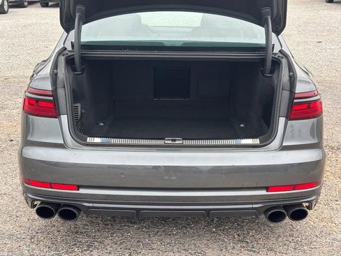 Used 2022 Audi S8 w/ S8 Executive Package AWD/4WD image 11