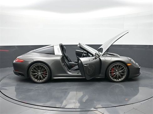 Used 2017 Porsche 911 Targa 4S image 27