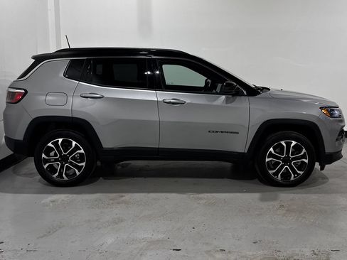 Used 2023 Jeep Compass Limited AWD/4WD image 21