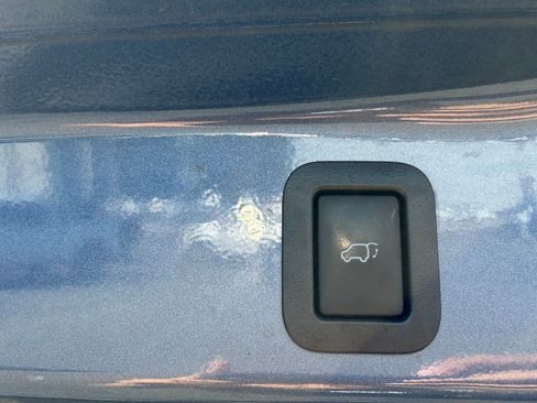 Used 2018 Toyota Highlander Limited Platinum AWD/4WD image 6