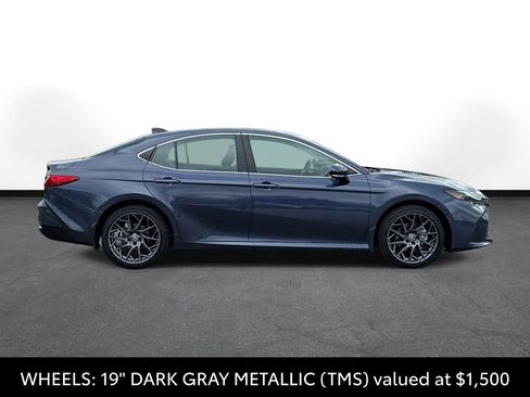 Used 2026 Toyota Camry XLE w/ Premium Plus Package image 5