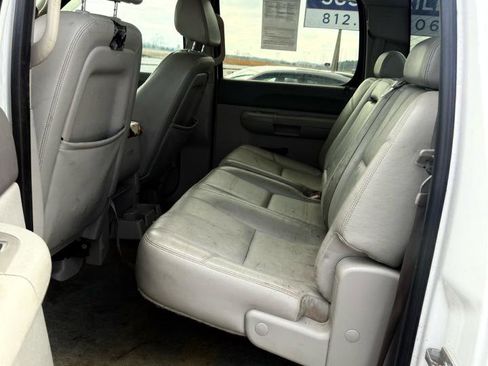 Used 2009 GMC Sierra 2500 SLE w/ Convenience Package image 5