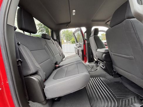 Used 2022 Chevrolet Silverado 2500 LT w/ Convenience Package image 44