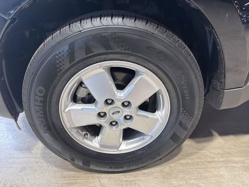 Used 2012 Ford Escape XLT image 2