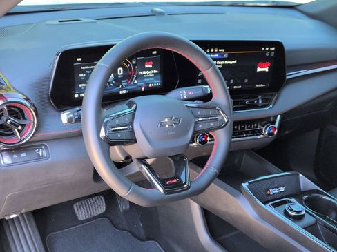 Certified 2026 Chevrolet Equinox RS w/ Convenience Package III image 10