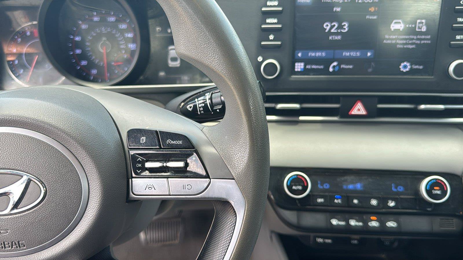 Used 2021 Hyundai Elantra SEL FWD image 14