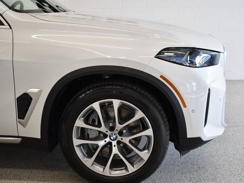 New 2026 BMW X5 xDrive50e image 12