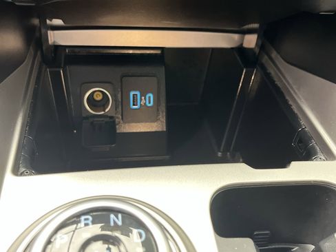 Certified 2020 Ford Explorer XLT w/ Equipment Group 202A image 25