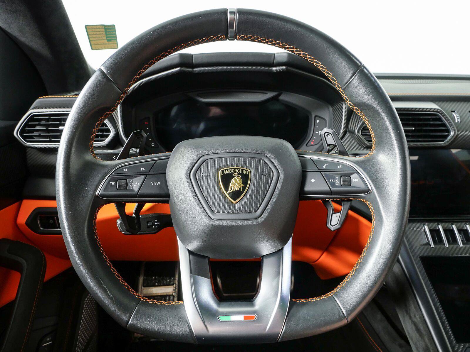 Used 2024 Lamborghini Urus S AWD/4WD image 9