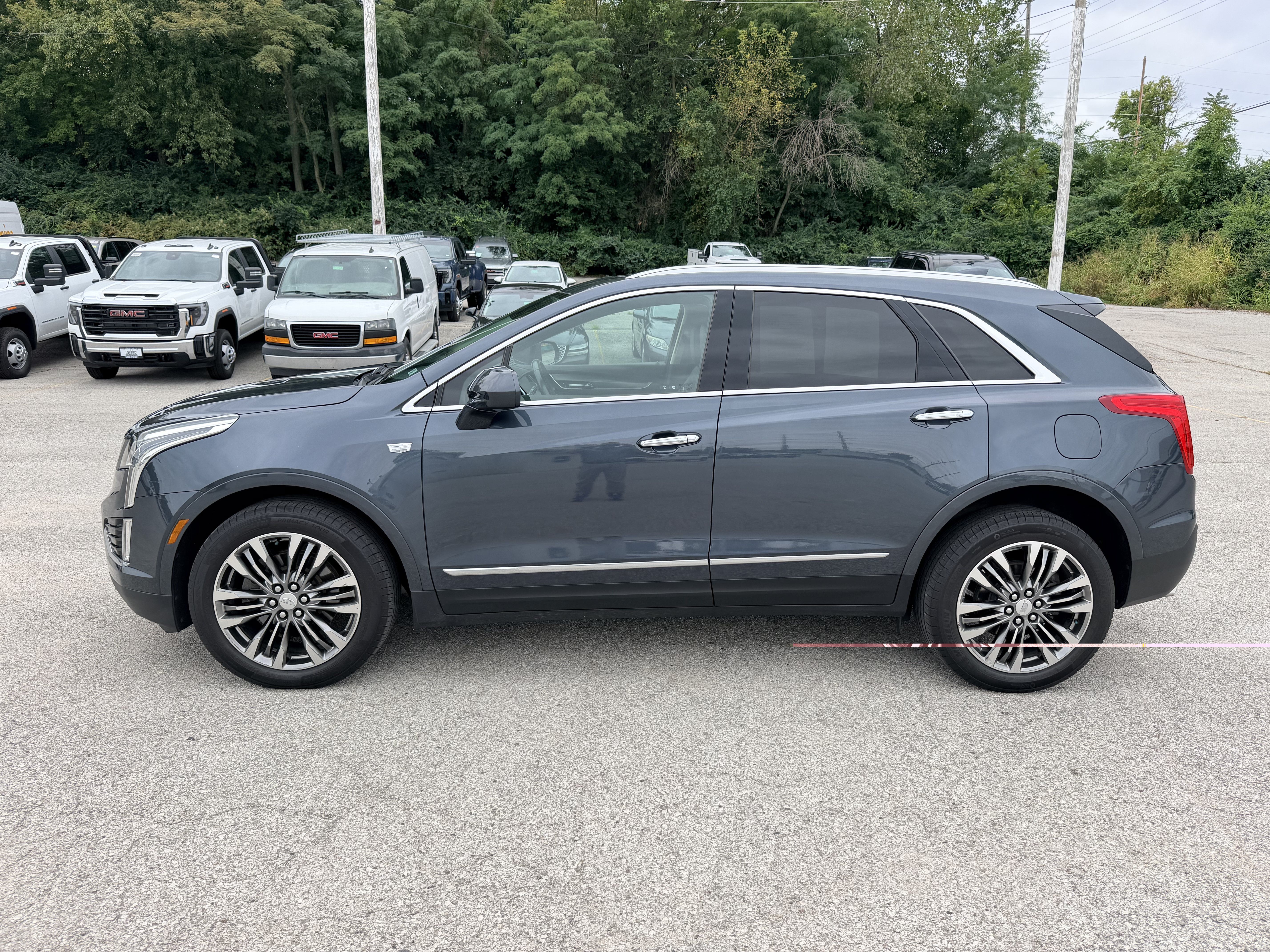 Used 2019 Cadillac XT5 Luxury AWD/4WD image 3